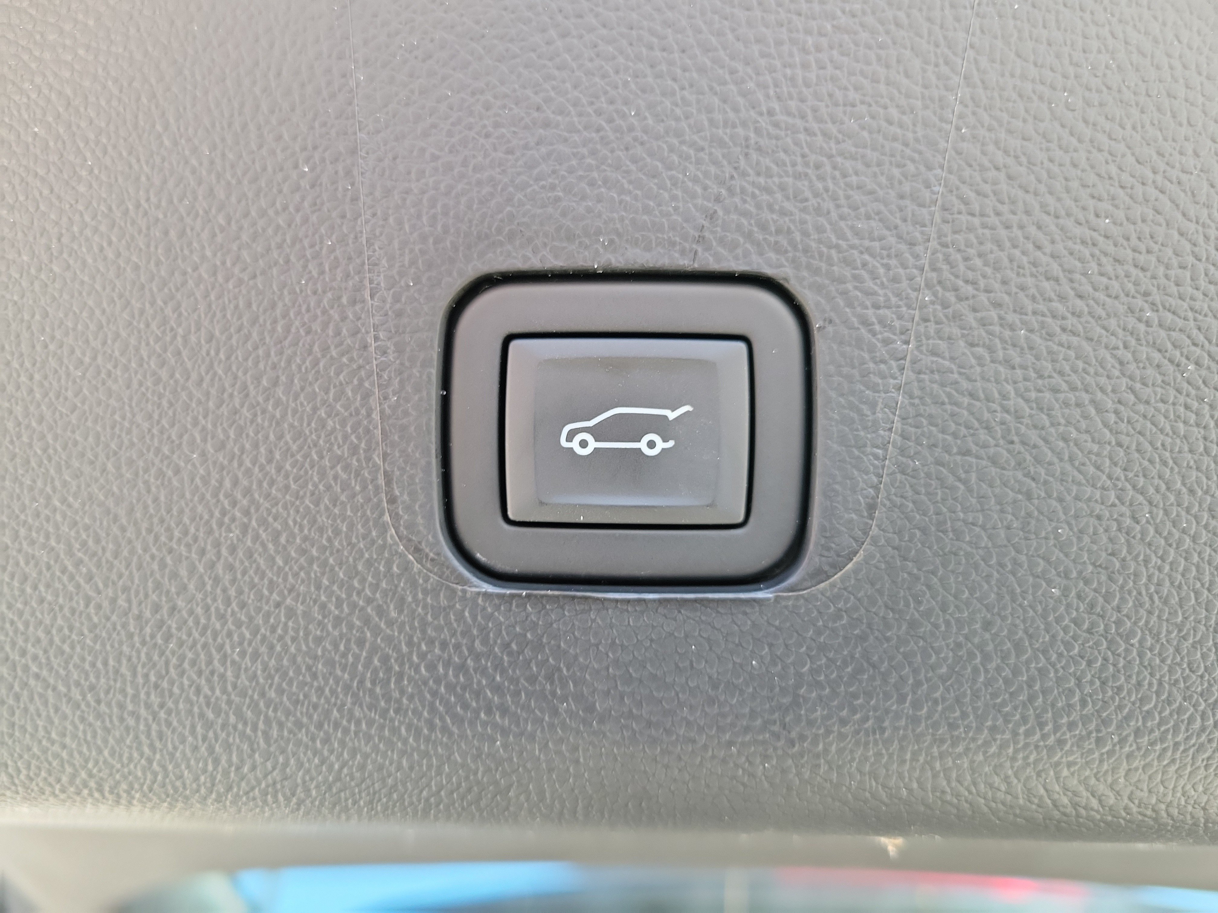 Used 2023 Chevrolet Traverse RS AWD/4WD image 10