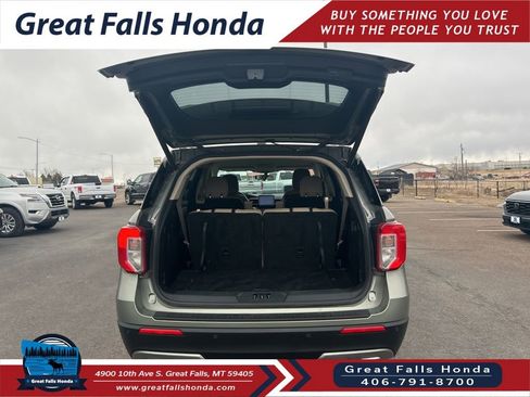 Used 2020 Ford Explorer XLT w/ Equipment Group 202A image 7