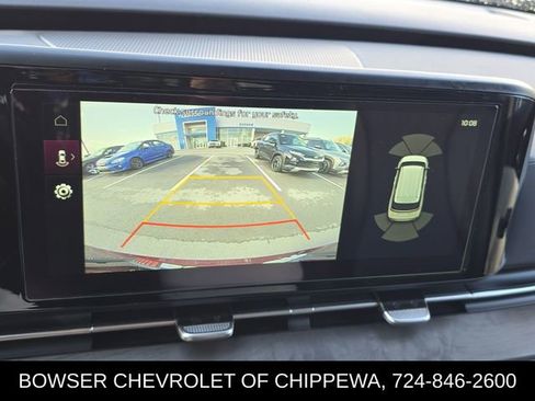 Used 2024 Kia Carnival EX image 16