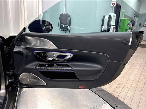 Used 2023 Mercedes-Benz SL 63 AMG 4MATIC image 26