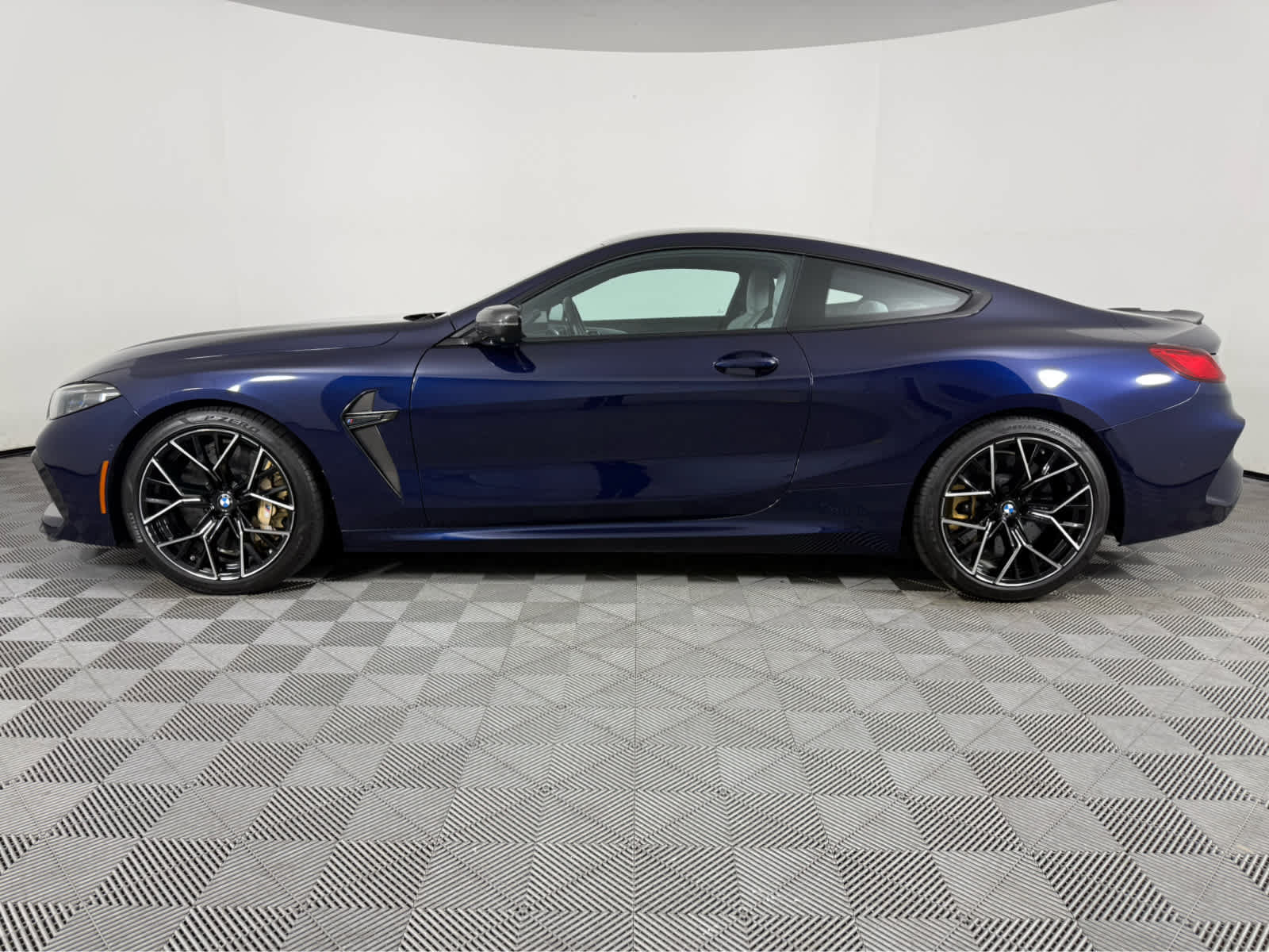 Used 2024 BMW M8 Competition w/ M Carbon Exterior Package AWD/4WD image 7