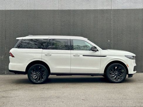 New 2026 Lincoln Navigator Black Label AWD/4WD image 6