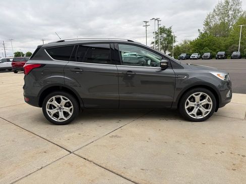 Used 2019 Ford Escape Titanium FWD image 4