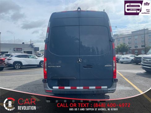 Used 2021 Mercedes-Benz Sprinter 2500 image 5