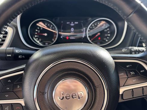 Used 2018 Jeep Compass Sport w/ Cold Weather Group image 8