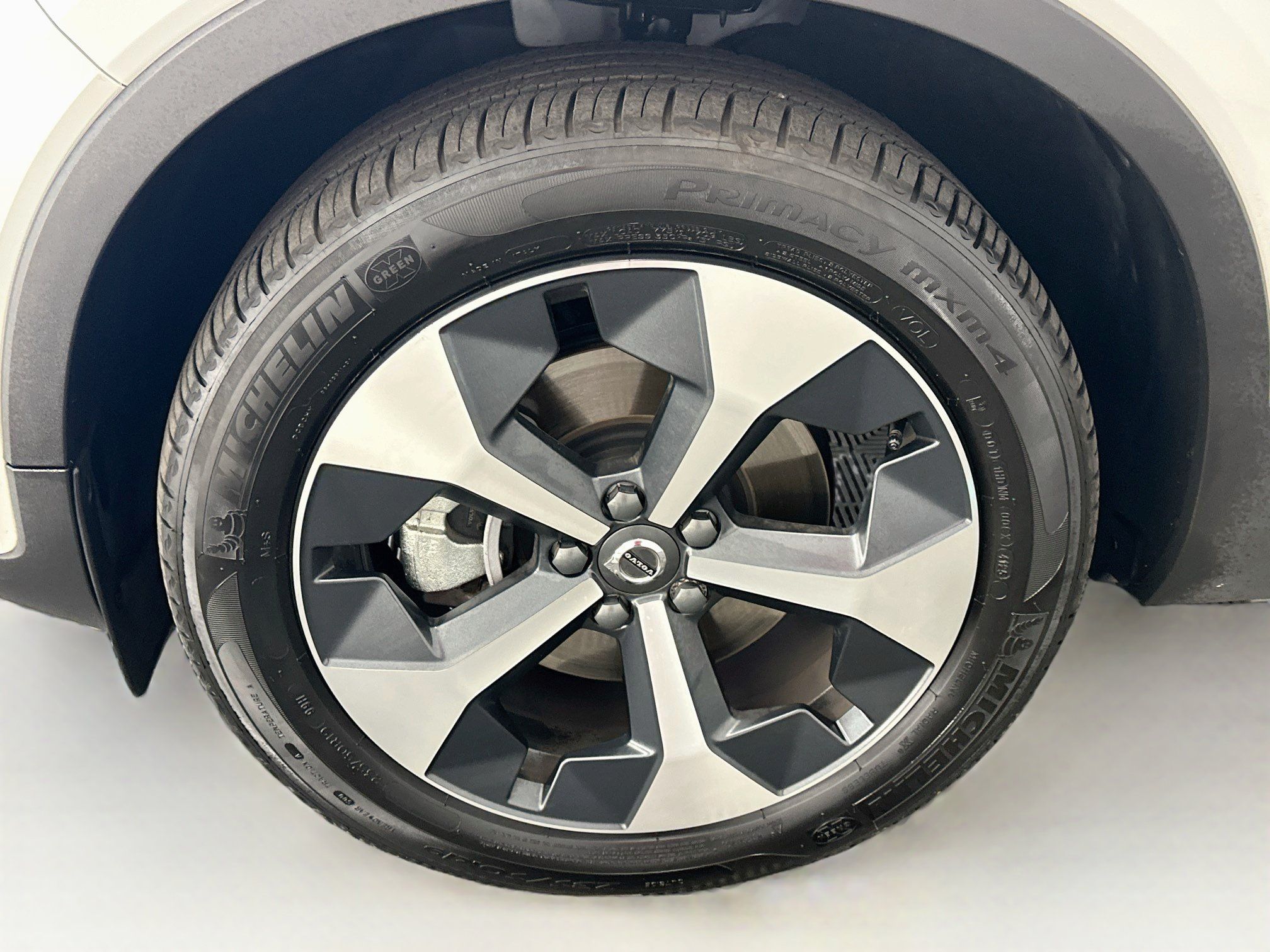 Used 2026 Volvo XC40 B5 Plus AWD/4WD image 11