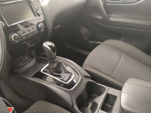 Used 2020 Nissan Rogue Sport S w/ Appearance Package FWD image 26