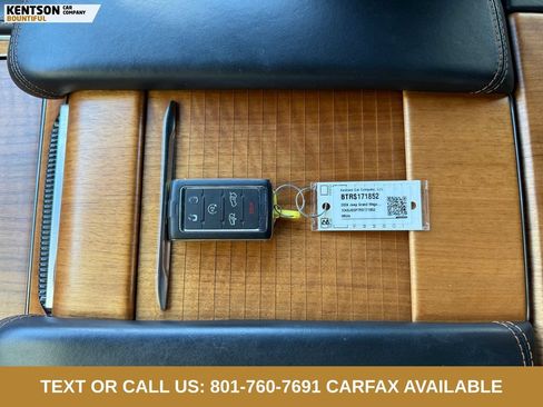 Used 2024 Jeep Grand Wagoneer L Series III AWD/4WD image 36