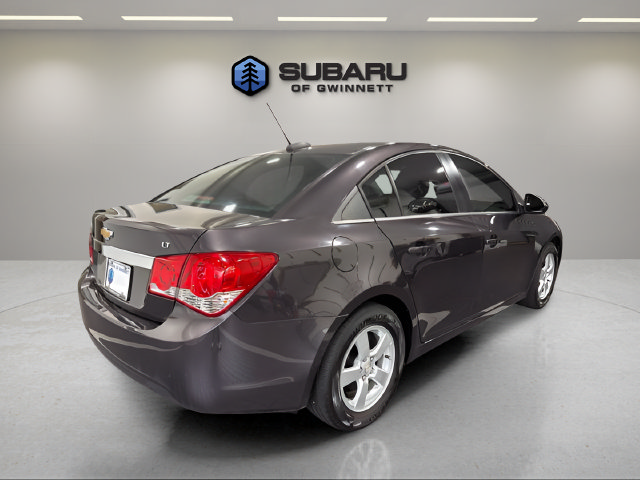 Used 2016 Chevrolet Cruze LT w/ Technology Package FWD image 5