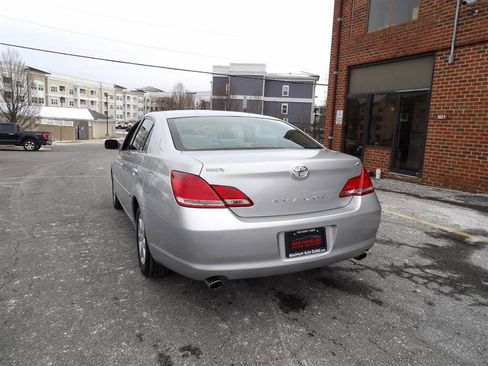 Used 2006 Toyota Avalon image 5