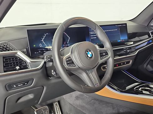 Used 2025 BMW X5 sDrive40i w/ M Sport Package RWD image 16