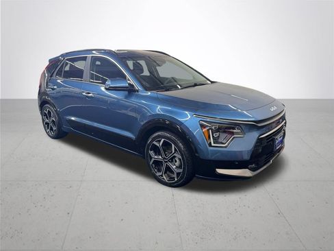 Used 2023 Kia Niro SX Touring FWD image 10