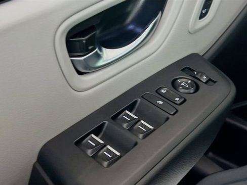 Used 2025 Honda Pilot Touring image 15