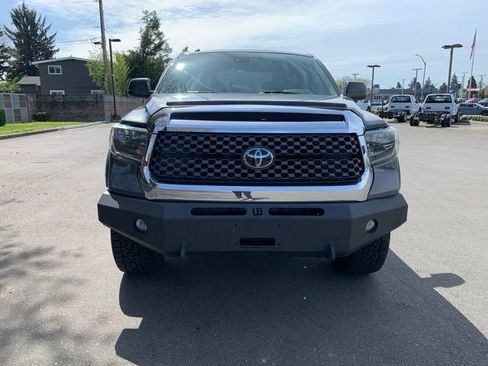Used 2019 Toyota Tundra SR5 AWD/4WD image 9