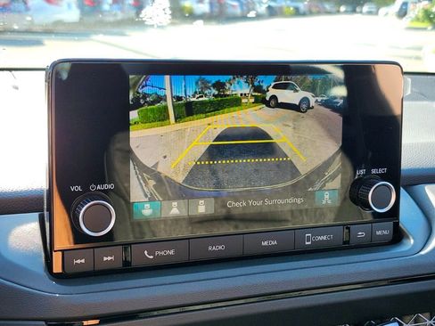 New 2025 Honda Accord SE image 22