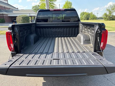 New 2026 GMC Sierra 1500 SLT w/ SLT Premium Package AWD/4WD image 41