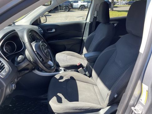 Used 2018 Jeep Compass Sport AWD/4WD image 18