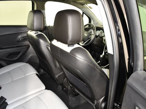 Used 2019 Chevrolet Trax Premier AWD/4WD image 42