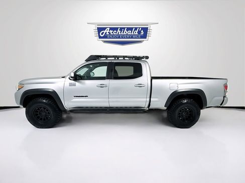 Used 2021 Toyota Tacoma TRD Off-Road w/ TRD Premium Off Road Package image 4