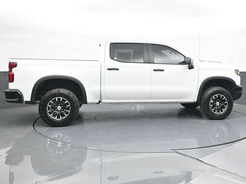 Used 2024 Chevrolet Silverado 1500 ZR2 w/ Technology Package AWD/4WD image 10
