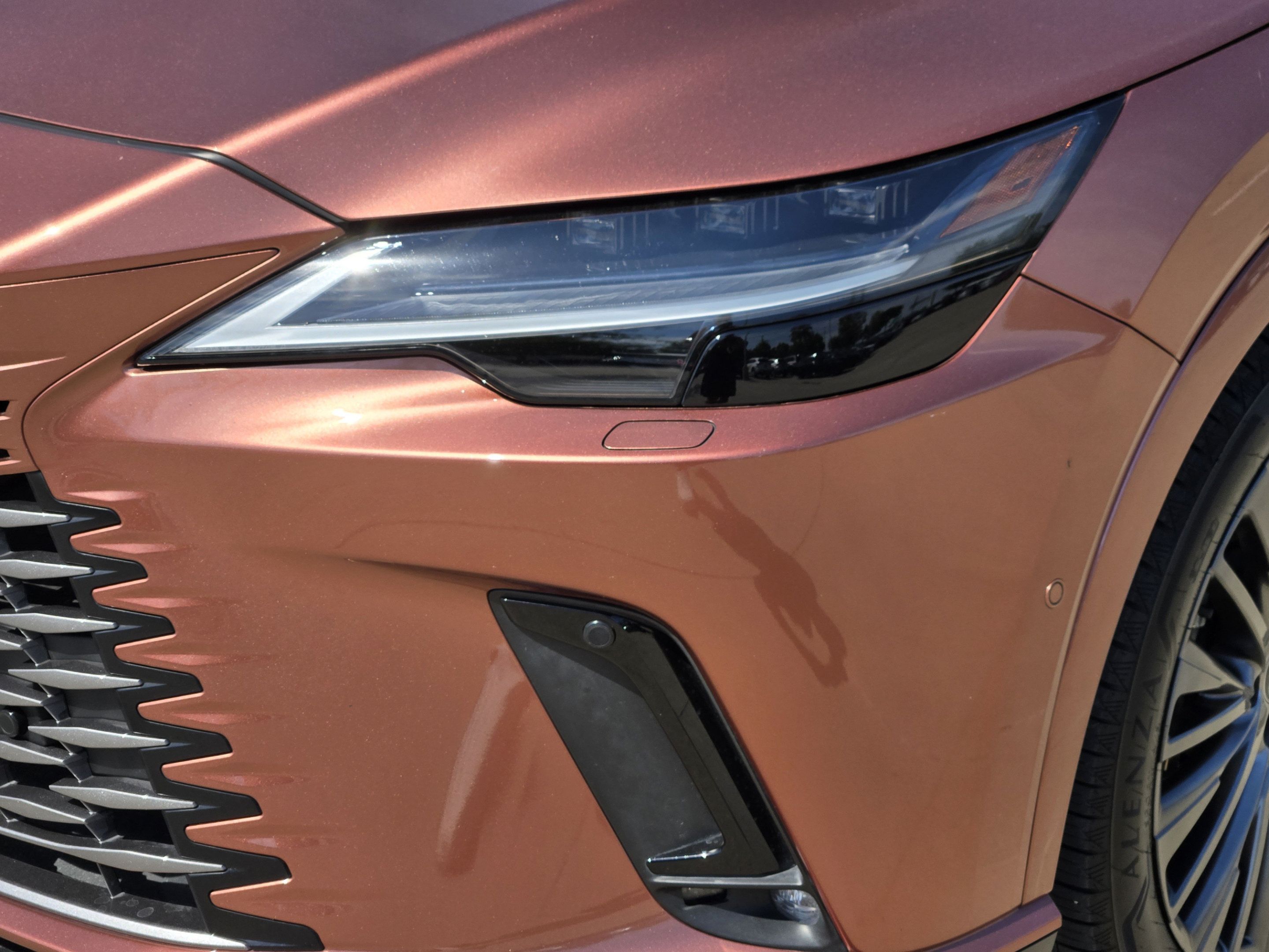 Used 2023 Lexus RX 350 FWD w/ Cold Area Package image 34
