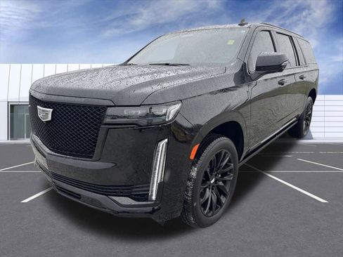 Used 2024 Cadillac Escalade ESV Sport Platinum w/ LPO, ONYX Package image 6