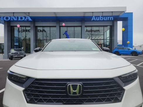Used 2023 Honda Accord Sport image 3