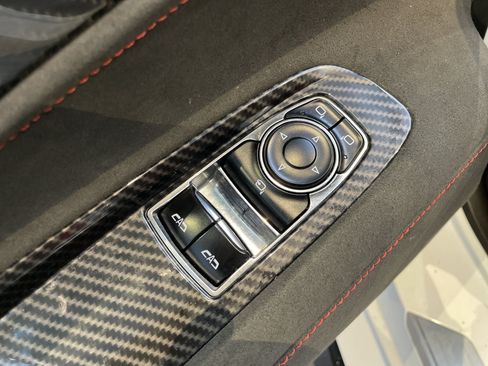 Used 2022 Chevrolet Corvette Stingray Premium Cpe w/ Z51 Performance Package RWD image 16