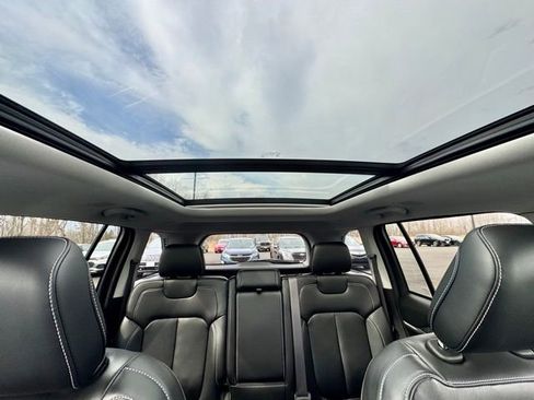 Used 2022 Jeep Grand Cherokee Limited image 25