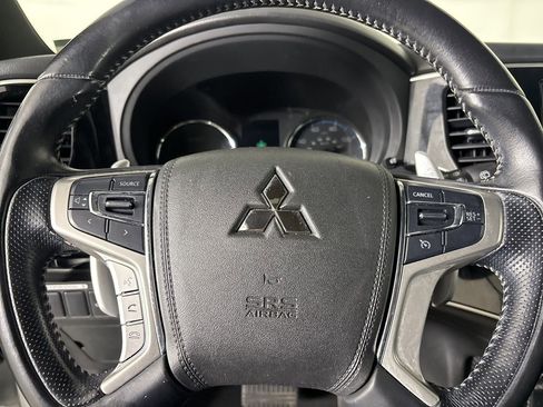 Used 2020 Mitsubishi Outlander SEL image 10