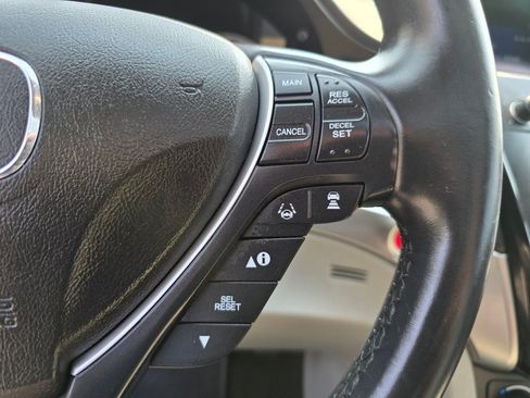 Used 2018 Acura ILX FWD image 7