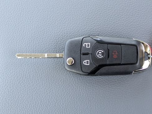 New 2025 Ford F550 4x4 Regular Cab Super Duty image 31