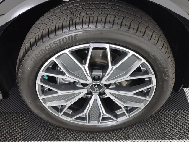 New 2026 Audi Q5 Premium Plus AWD/4WD image 9