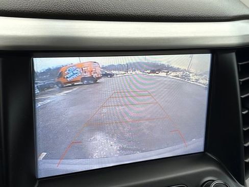 Used 2019 GMC Acadia SLT image 16