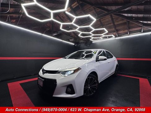 Used 2015 Toyota Corolla S FWD image 2
