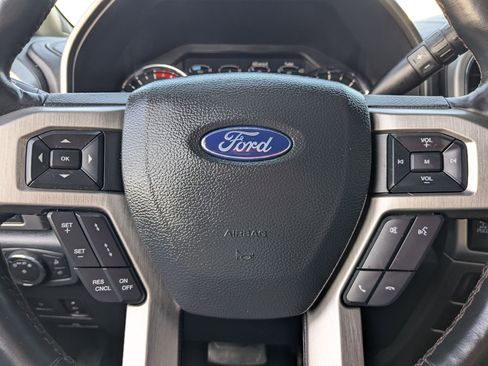 Used 2022 Ford F350 Platinum image 17