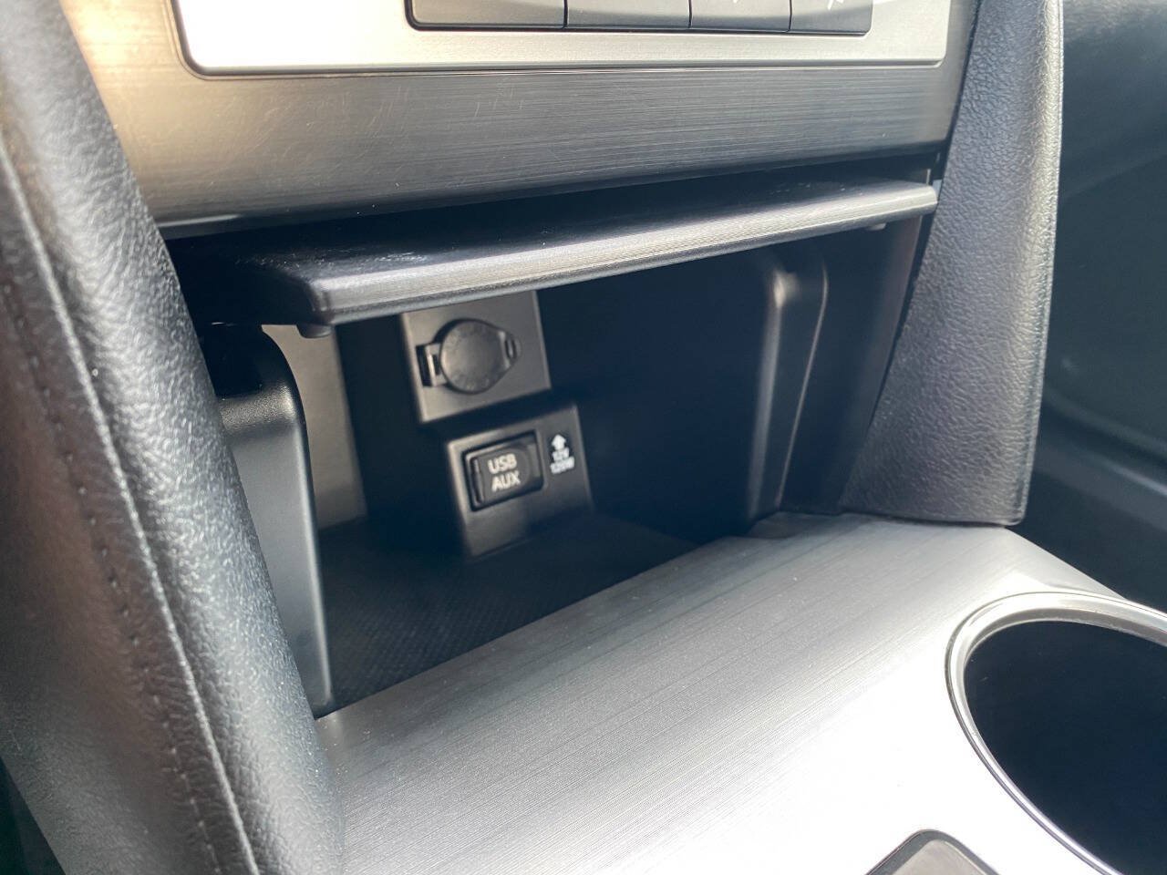 Used 2013 Toyota Camry SE FWD image 18