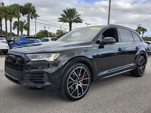Used 2023 Audi Q7 3.0T Prestige w/ Prestige Package image 11