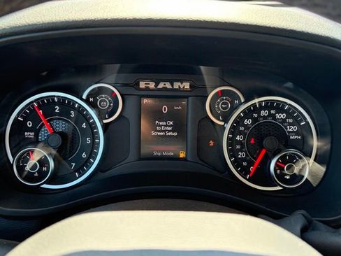 New 2026 RAM 2500 Big Horn AWD/4WD image 17