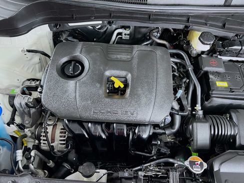 Used 2025 Kia Soul LX w/ LX Technology Package FWD image 28