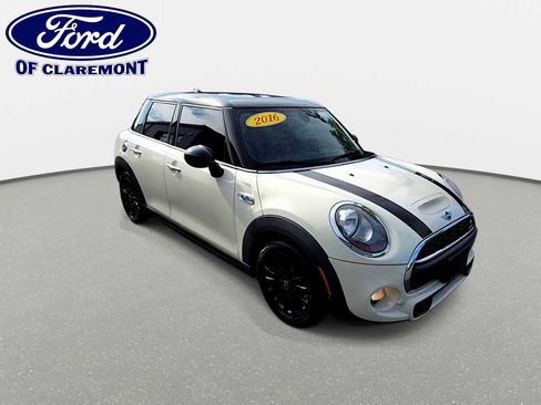Used 2016 MINI Cooper S FWD image 2