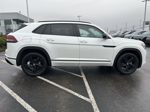 Certified 2025 Volkswagen Atlas Cross Sport SEL R-Line image 8