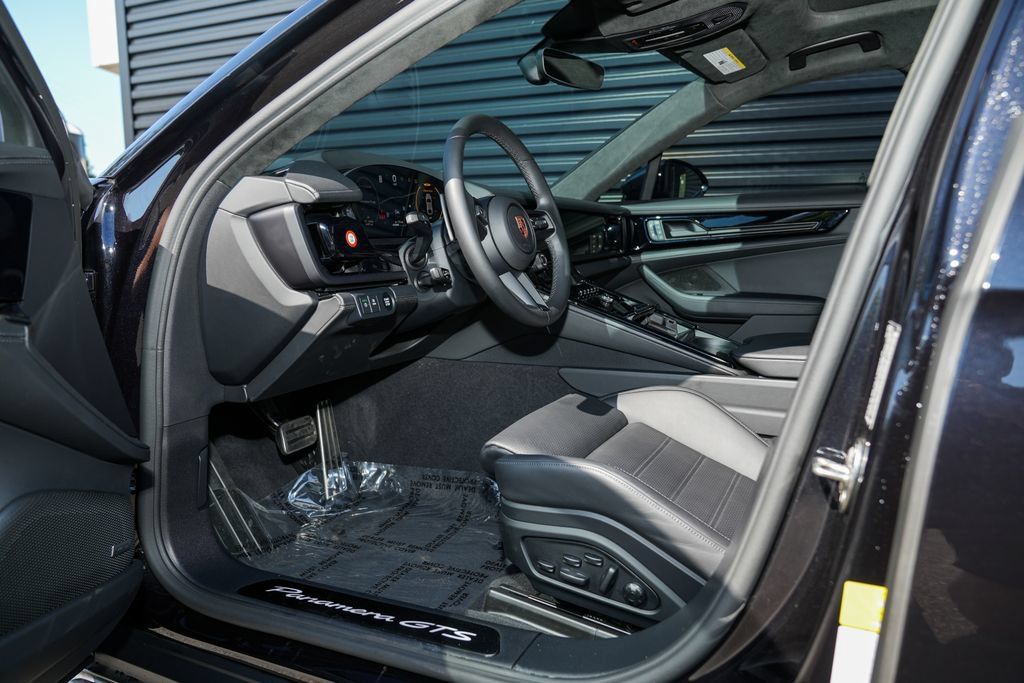 Certified 2026 Porsche Panamera GTS AWD/4WD image 12
