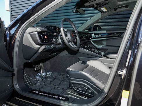 Certified 2026 Porsche Panamera GTS AWD/4WD image 12