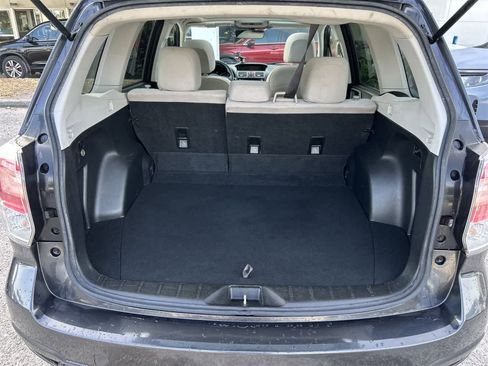 Used 2017 Subaru Forester 2.5i Premium w/ All-Weather Package image 19