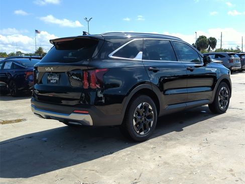 New 2026 Kia Sorento S image 8