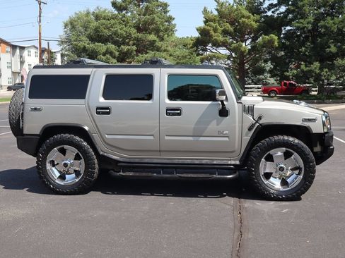 Used 2003 HUMMER H2 w/ Preferred Equipment Group AWD/4WD image 3