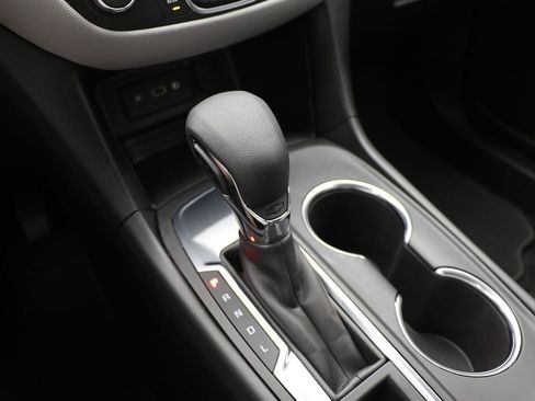 Used 2024 Chevrolet Equinox LS image 23