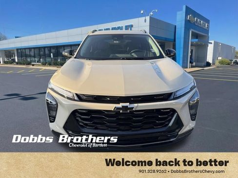 Used 2026 Chevrolet Trax ACTIV w/ Driver Confidence Package FWD image 2