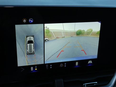 Used 2025 Chevrolet Equinox LT w/ Convenience Package II FWD image 5